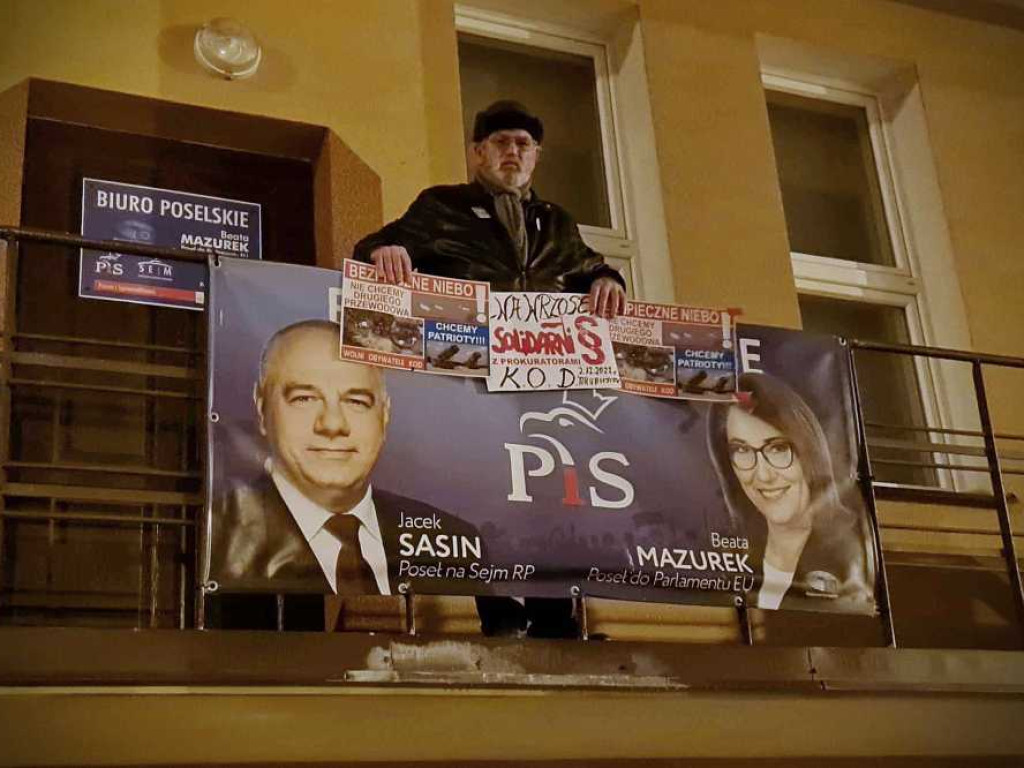 Hrubieszów: Pikieta w sprawie bezpiecznego nieba [ZDJĘCIA]