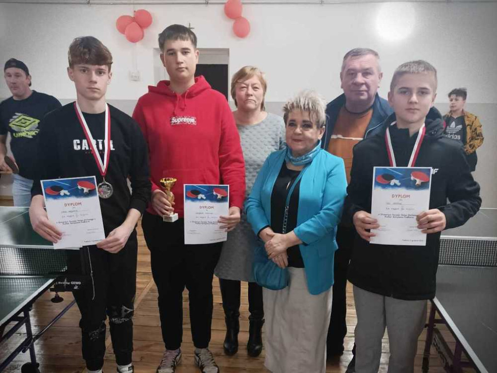 Turniej tenisa stołowego w Podhorcach [ZDJĘCIA]