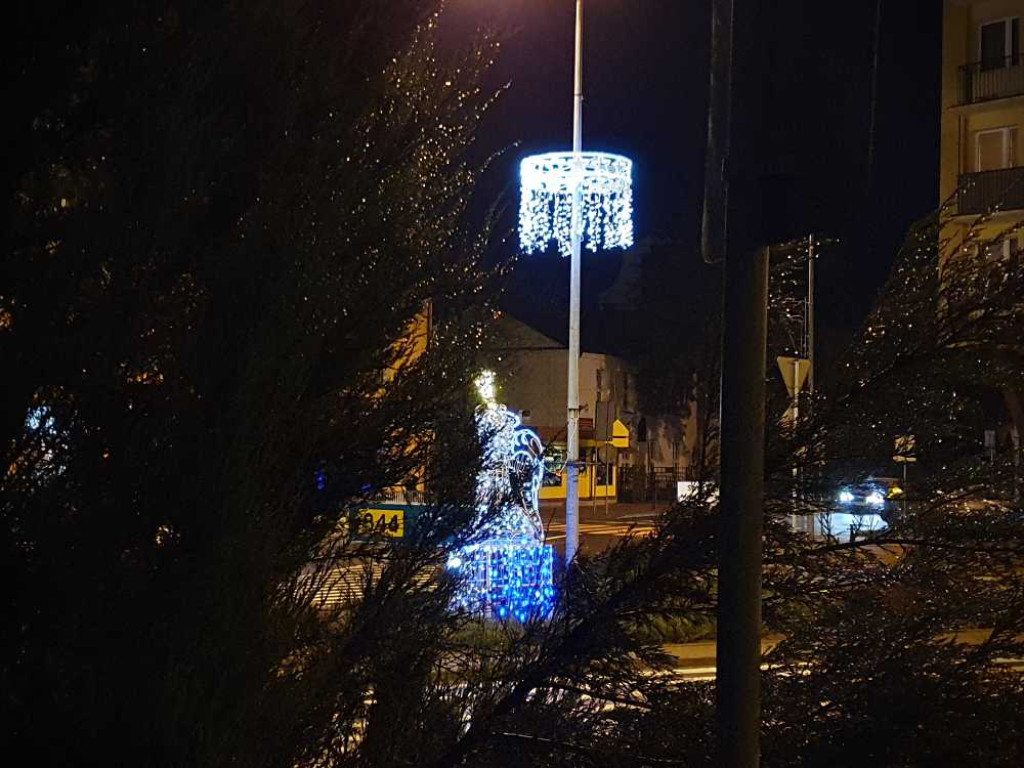 Powstaje szopka na hrubieszowskim Rynku [ZDJĘCIA]