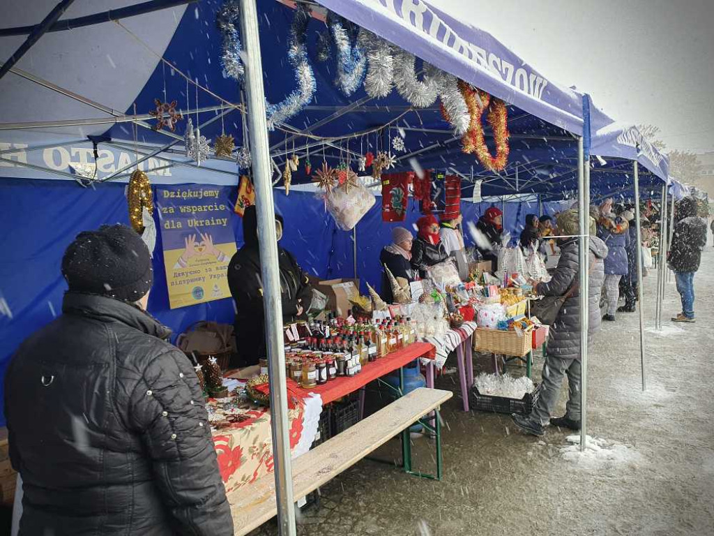Kiermasz świąteczny na hrubieszowskim Rynku [ZDJĘCIA]