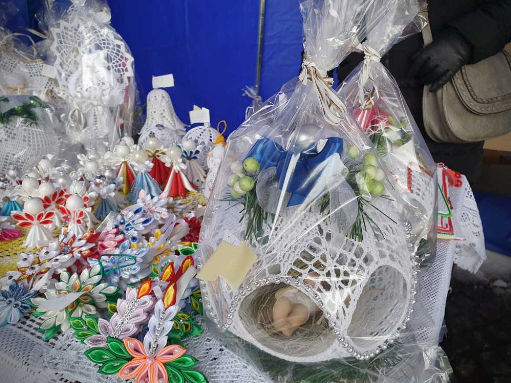Kiermasz świąteczny na hrubieszowskim Rynku [ZDJĘCIA]