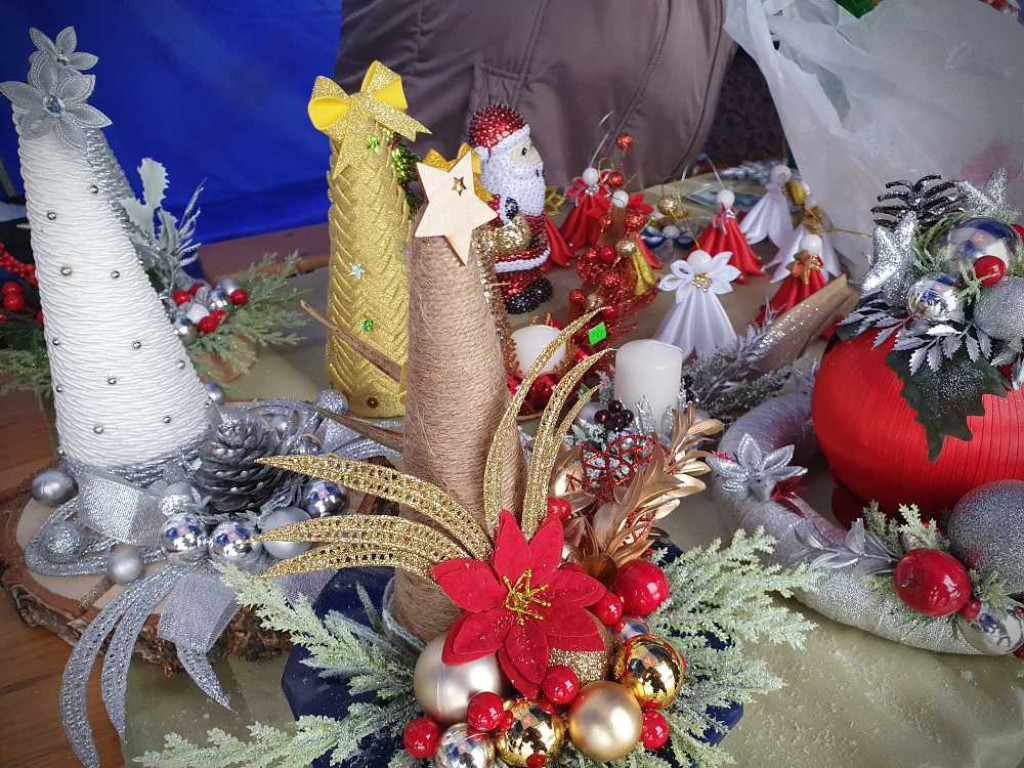 Kiermasz świąteczny na hrubieszowskim Rynku [ZDJĘCIA]