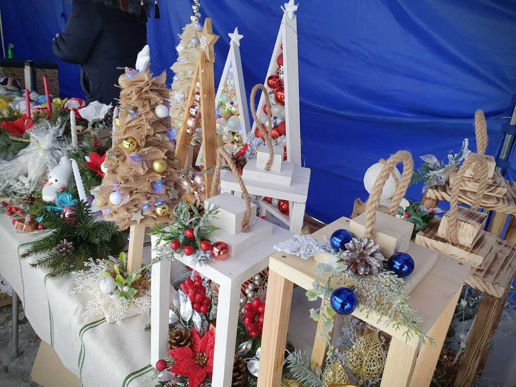 Kiermasz świąteczny na hrubieszowskim Rynku [ZDJĘCIA]