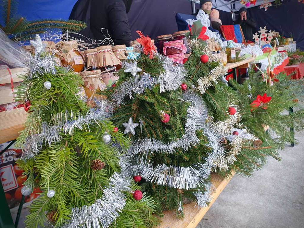 Kiermasz świąteczny na hrubieszowskim Rynku [ZDJĘCIA]
