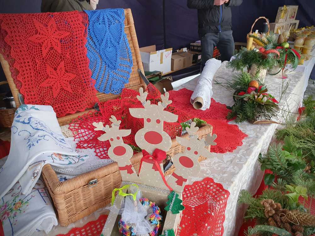 Kiermasz świąteczny na hrubieszowskim Rynku [ZDJĘCIA]