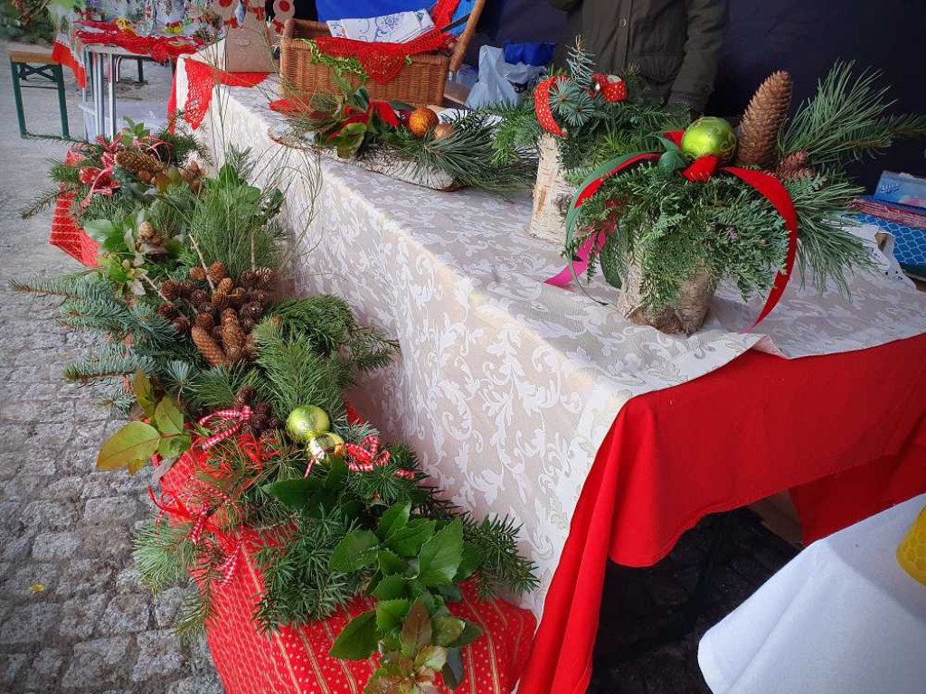 Kiermasz świąteczny na hrubieszowskim Rynku [ZDJĘCIA]