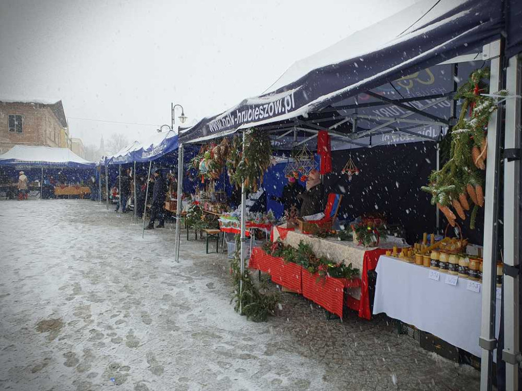 Kiermasz świąteczny na hrubieszowskim Rynku [ZDJĘCIA]