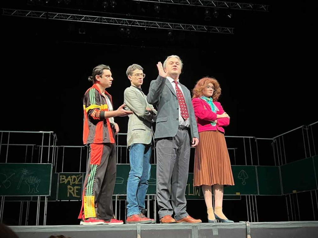 Hrubieszów: Mikołajki w teatrze i na kręgielni [ZDJĘCIA]