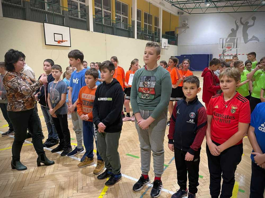 Gwiazdkowy turniej koszykówki [ZDJĘCIA]