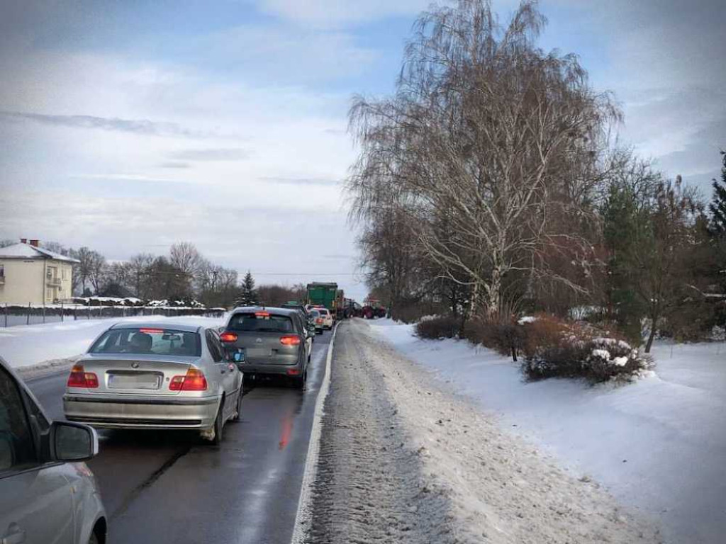 Hrubieszów: Trwa protest rolników. Uwaga! Utrudnienia w ruchu [ZDJĘCIA]
