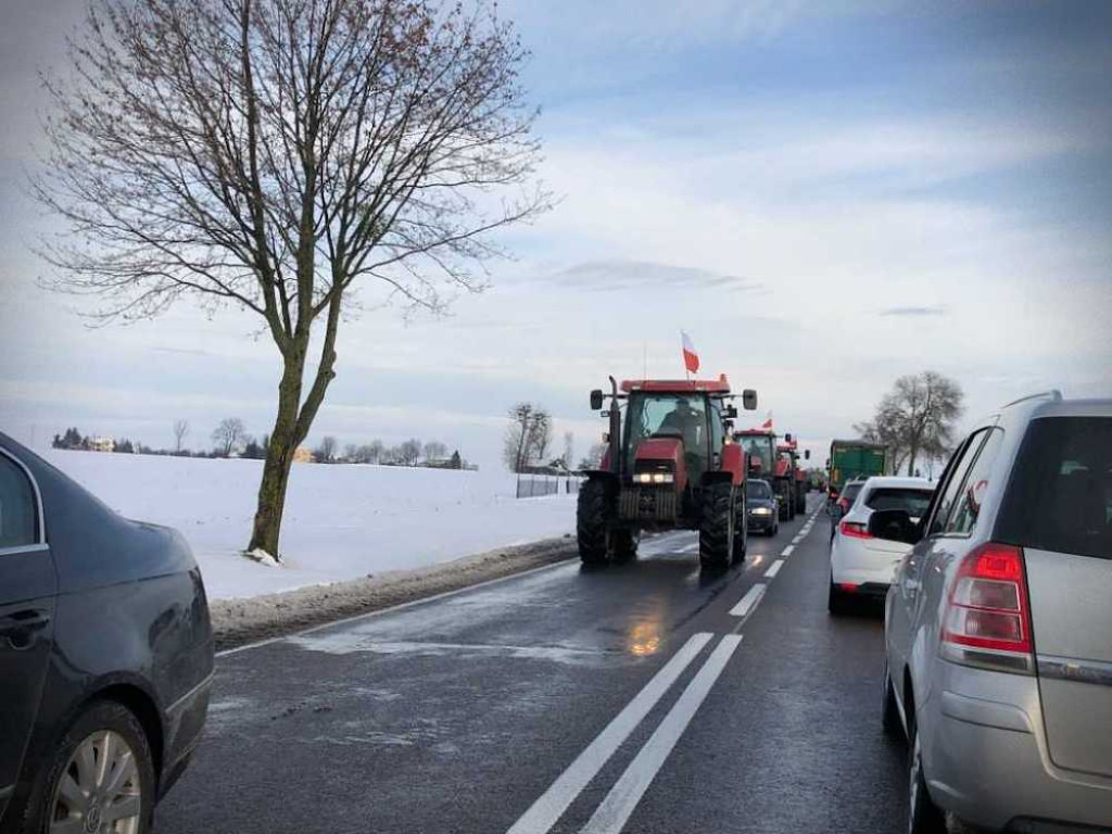 Hrubieszów: Trwa protest rolników. Uwaga! Utrudnienia w ruchu [ZDJĘCIA]