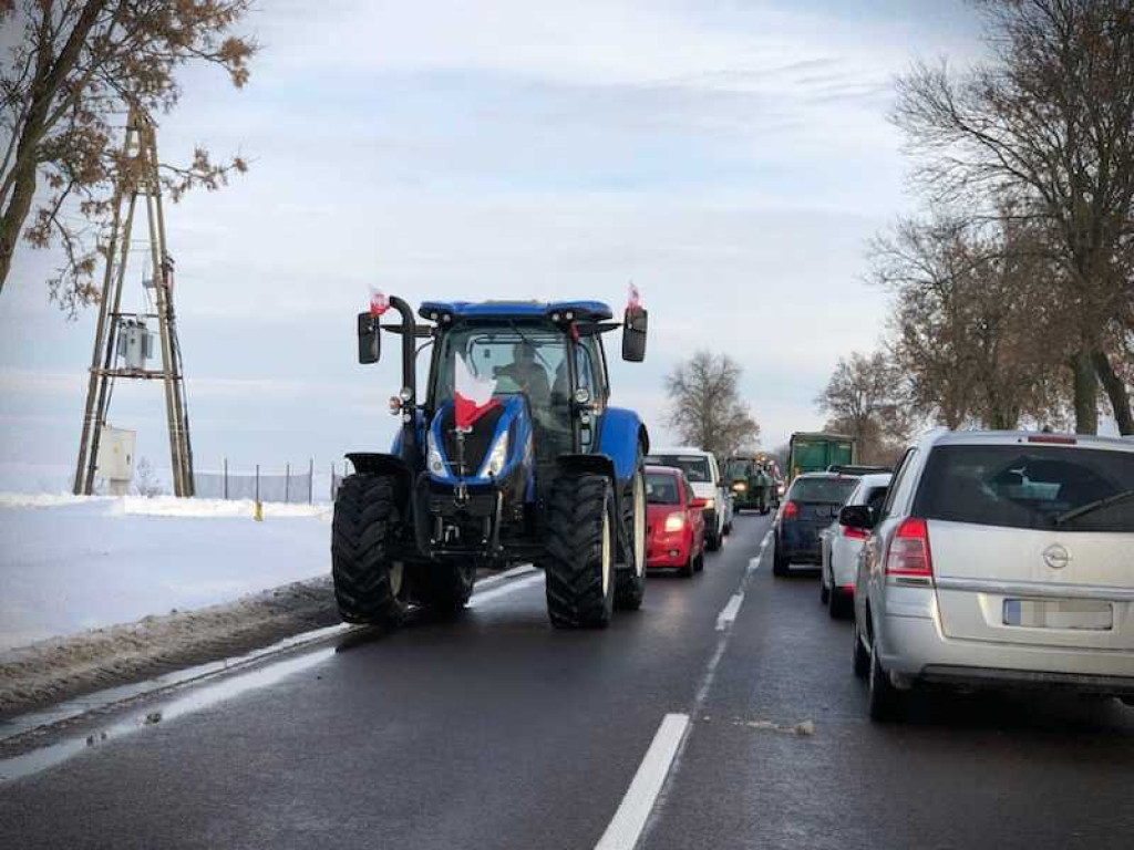 Hrubieszów: Trwa protest rolników. Uwaga! Utrudnienia w ruchu [ZDJĘCIA]