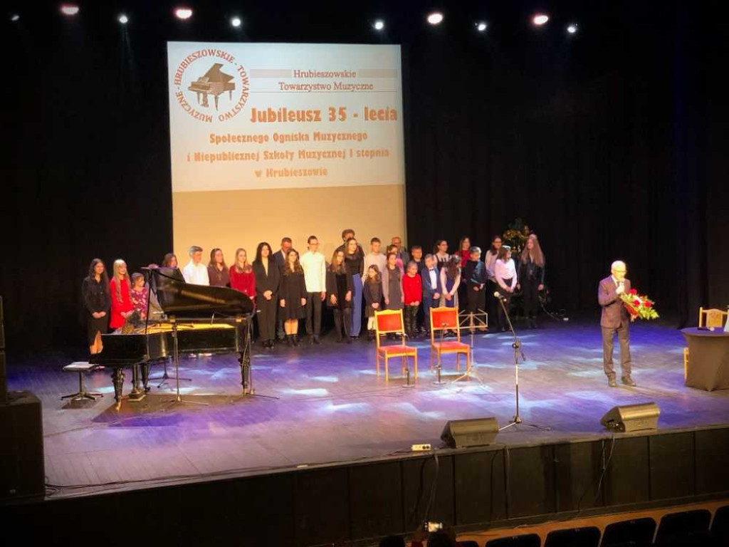 Hrubieszów: 35-lecie Społecznego Ogniska Muzycznego [ZDJĘCIA]