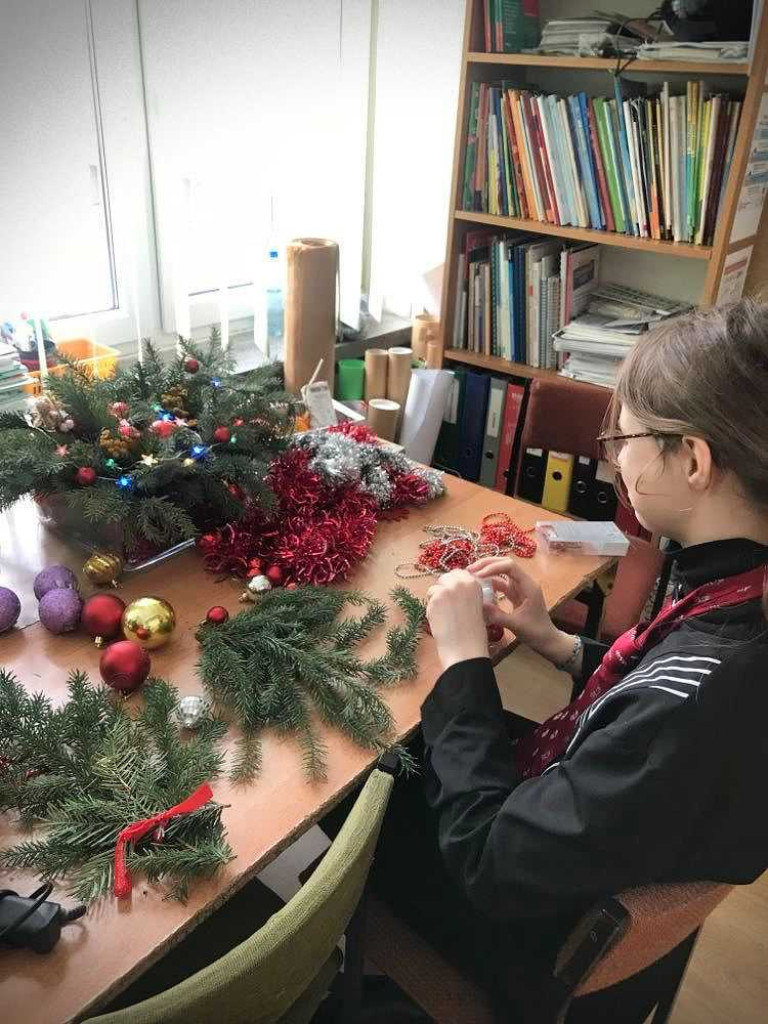 Hrubieszów: Wolontariusze pamiętają o seniorach i osobach samotnych! [ZDJĘCIA]