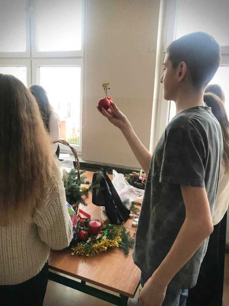 Hrubieszów: Wolontariusze pamiętają o seniorach i osobach samotnych! [ZDJĘCIA]