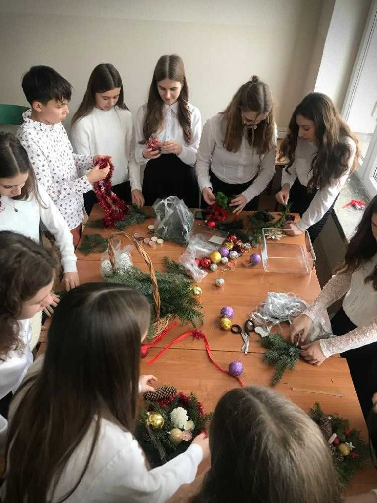 Hrubieszów: Wolontariusze pamiętają o seniorach i osobach samotnych! [ZDJĘCIA]