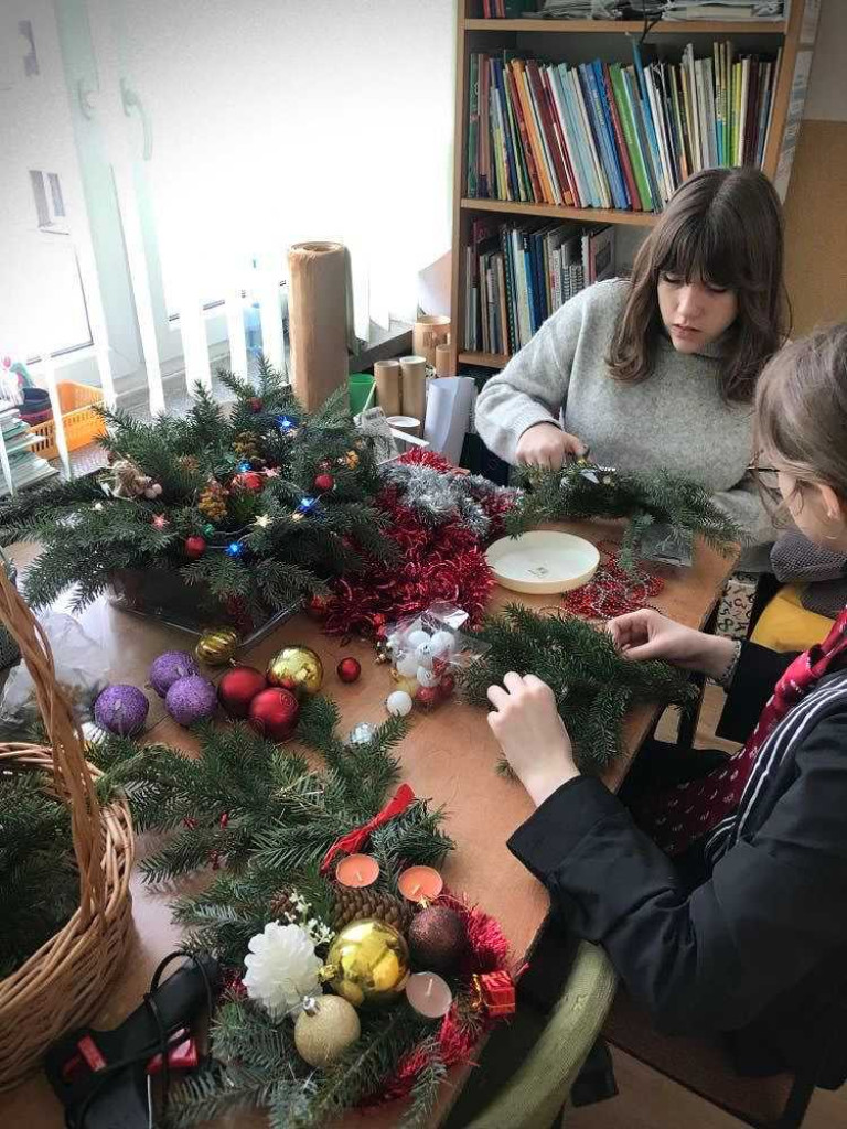 Hrubieszów: Wolontariusze pamiętają o seniorach i osobach samotnych! [ZDJĘCIA]