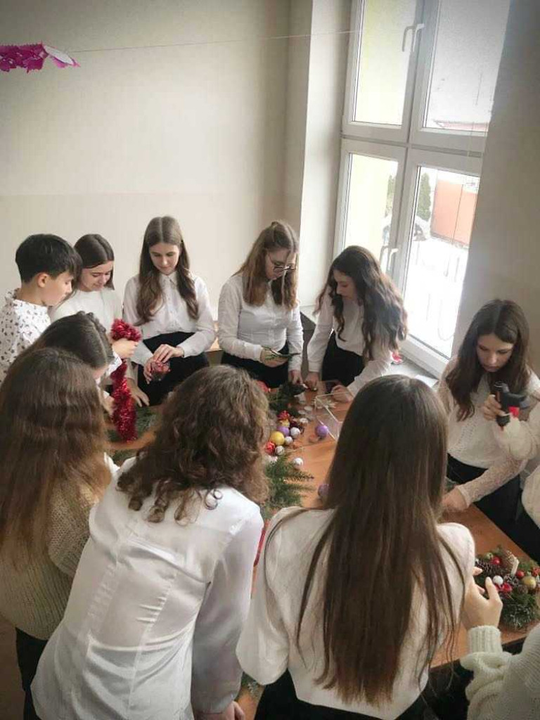 Hrubieszów: Wolontariusze pamiętają o seniorach i osobach samotnych! [ZDJĘCIA]