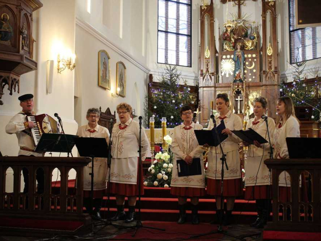 Kolędowanie w Trzeszczanach [ZDJĘCIA]