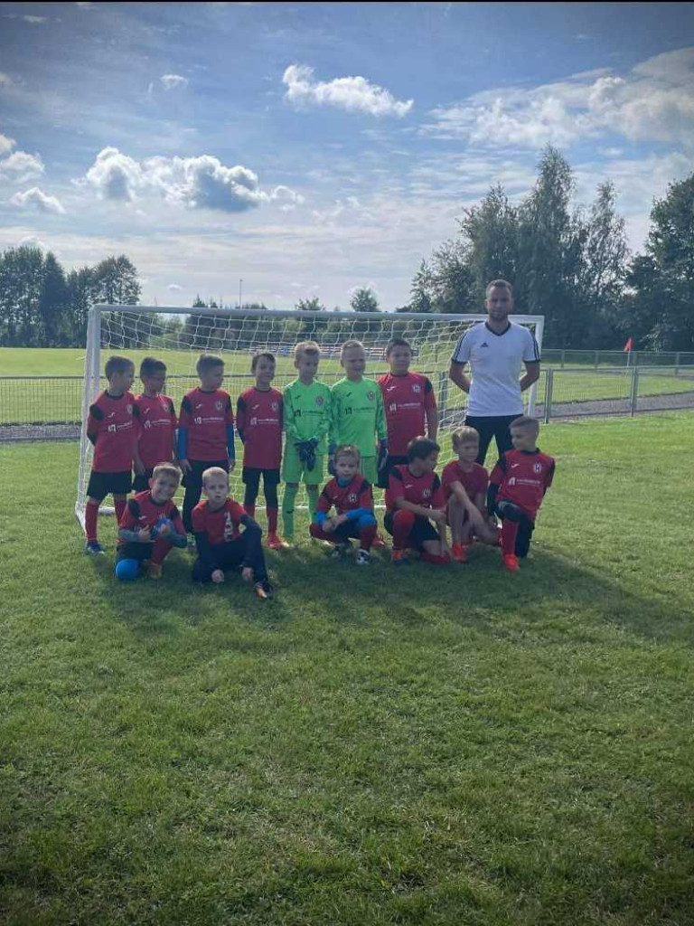 Piłkarska jesień 2022 GKS Huragan Hrubieszów. Akcja i grupy młodsze [ZDJĘCIA]