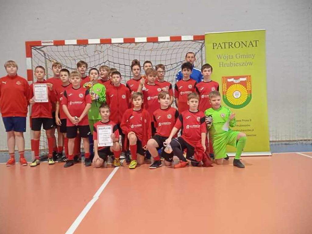 Piłkarska jesień 2022 GKS Huragan Hrubieszów. Akcja i grupy młodsze [ZDJĘCIA]