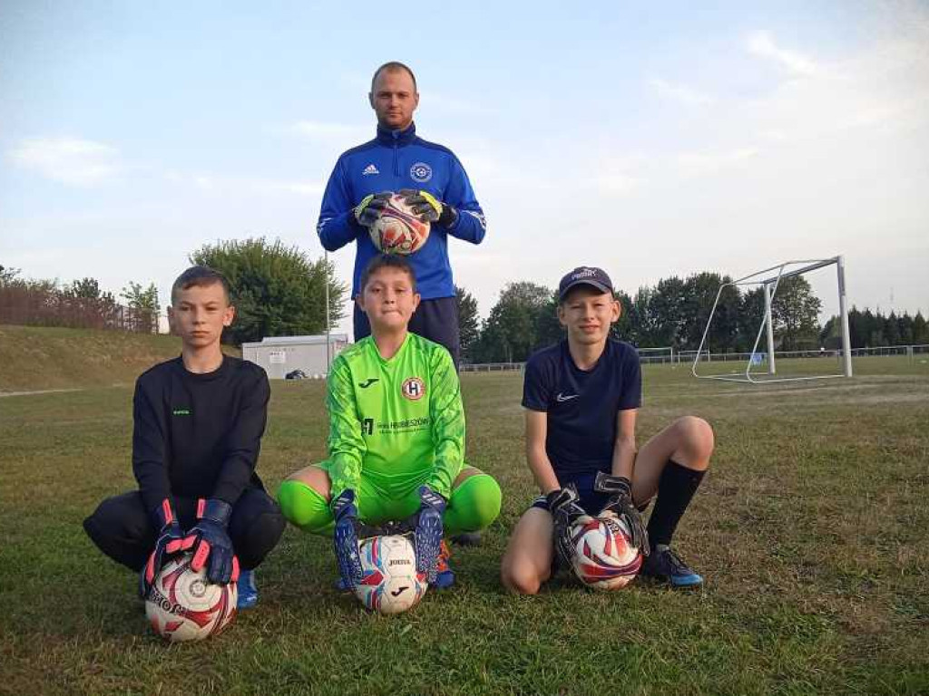 Piłkarska jesień 2022 GKS Huragan Hrubieszów. Akcja i grupy młodsze [ZDJĘCIA]