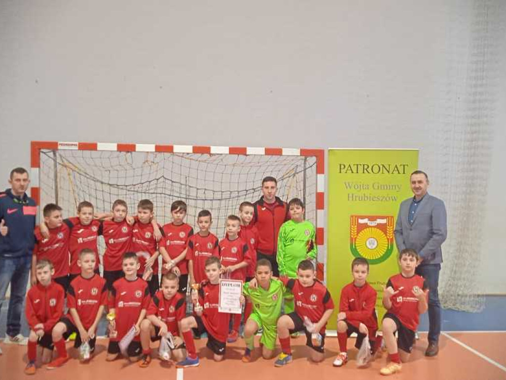 Piłkarska jesień 2022 GKS Huragan Hrubieszów. Akcja i grupy młodsze [ZDJĘCIA]