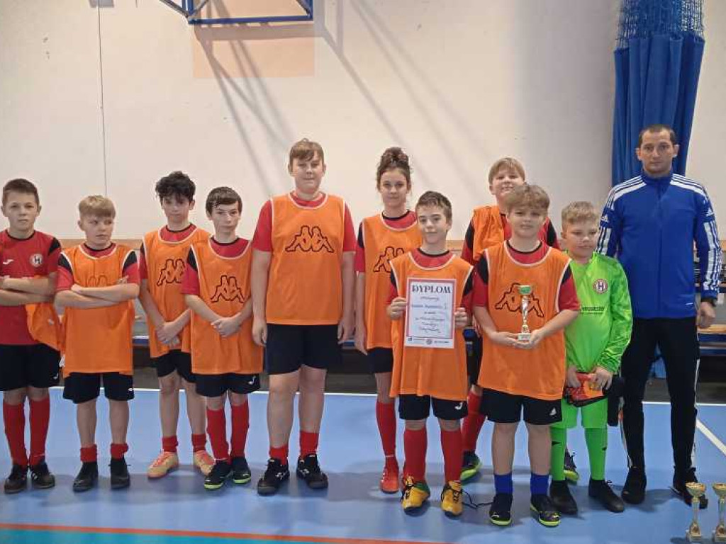 Piłkarska jesień 2022 GKS Huragan Hrubieszów. Akcja i grupy młodsze [ZDJĘCIA]