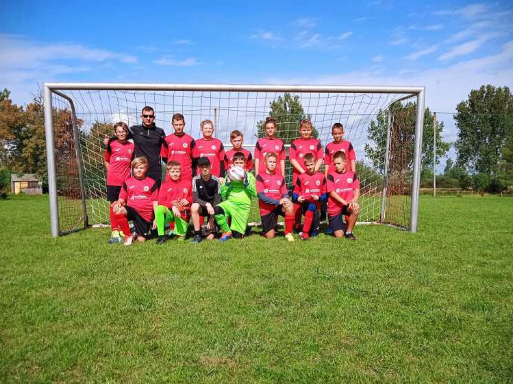 Piłkarska jesień 2022 GKS Huragan Hrubieszów. Akcja i grupy młodsze [ZDJĘCIA]