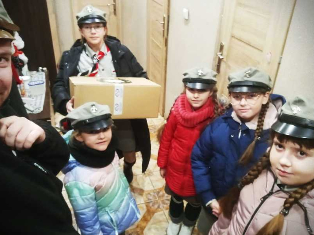 Uchanie: Zuchy i harcerze rozwieźli paczki dla Dzieci Zamojszczyzny [ZDJĘCIA]
