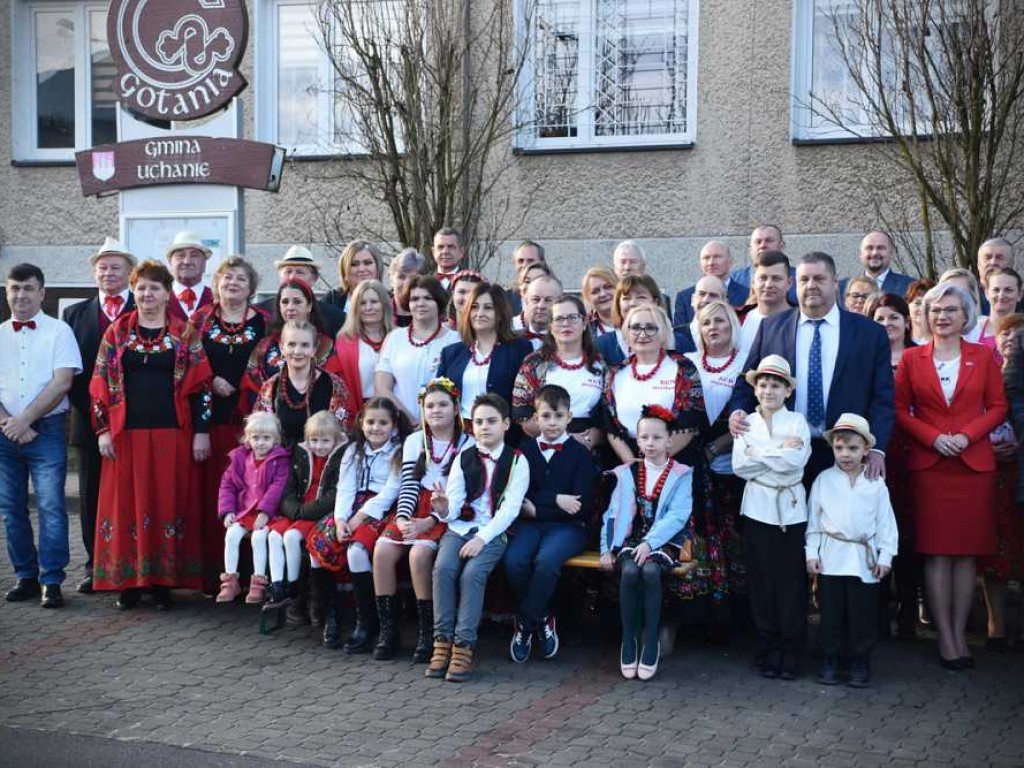 Uchanie: Sesja fotograficzna do kalendarza [ZDJĘCIA]