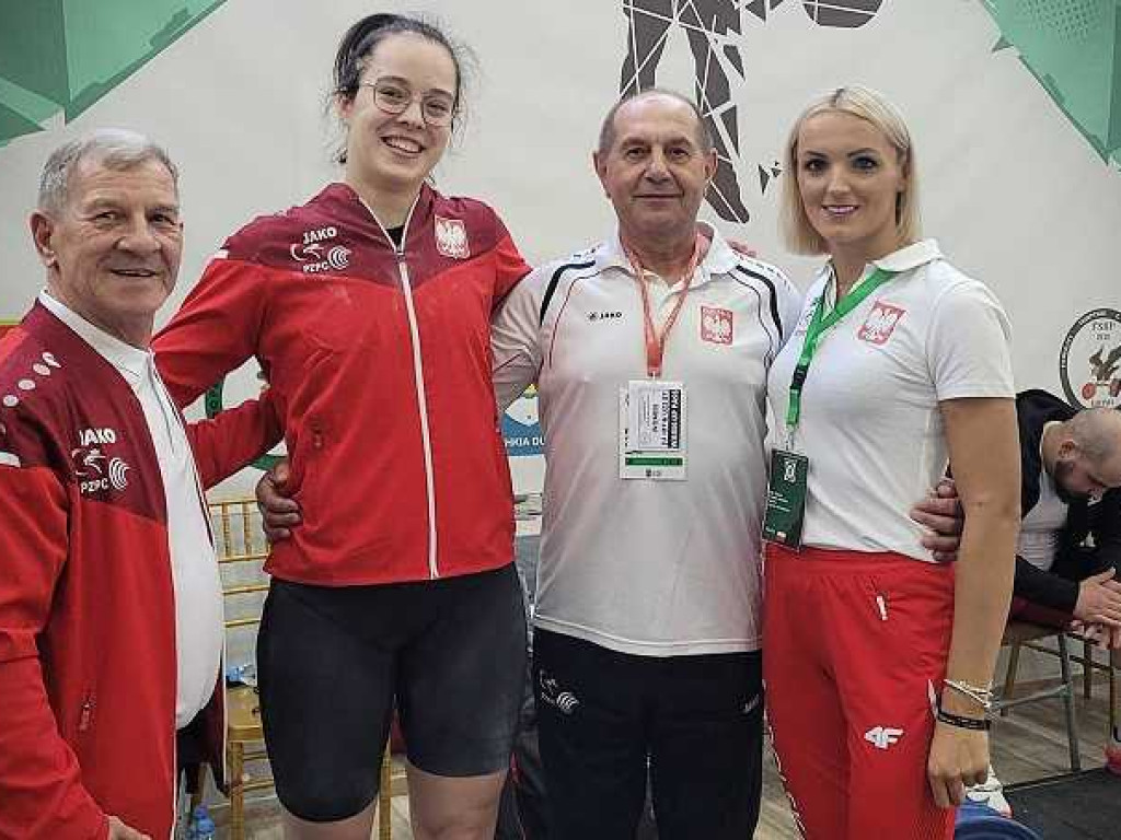 Podnoszenie ciężarów. Najwyższe osiągnięcia sezonu 2022