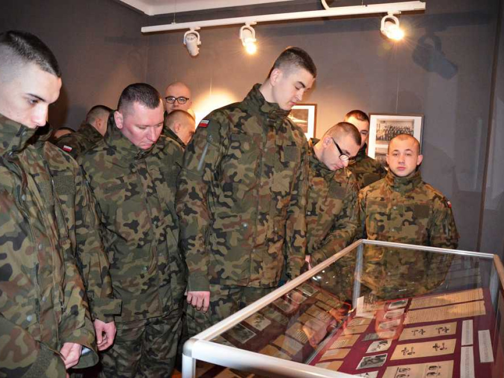 Poznali historię Hrubieszowa i AK. Bliskich zaprosili na przysięgę [ZDJĘCIA]