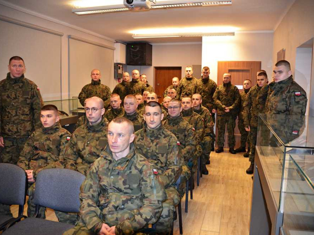 Poznali historię Hrubieszowa i AK. Bliskich zaprosili na przysięgę [ZDJĘCIA]