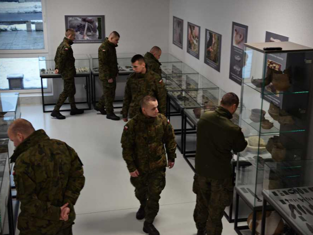 Poznali historię Hrubieszowa i AK. Bliskich zaprosili na przysięgę [ZDJĘCIA]
