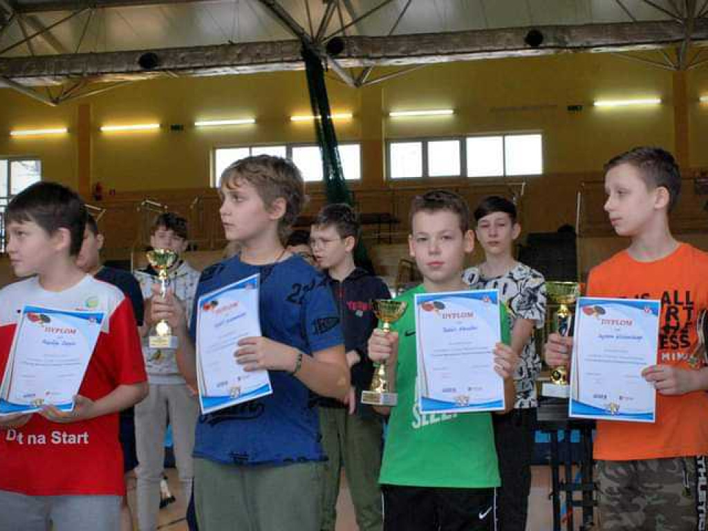 Turniej tenisa stołowego [ZDJĘCIA]