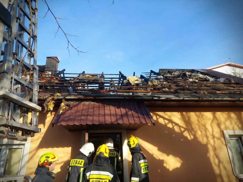 Hrubieszów: Pożar budynku mieszkalnego przy ulicy Partyzantów [ZDJĘCIA]