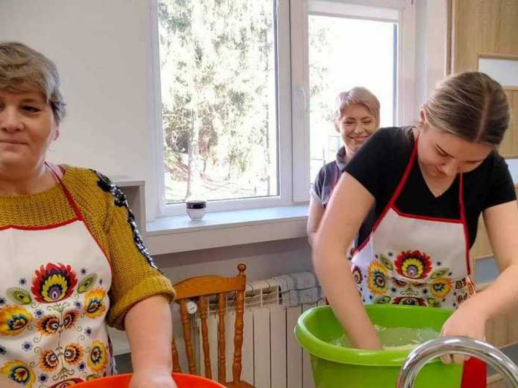 Hrubieszów: Międzypokoleniowy Tłusty Czwartek [ZDJĘCIA]