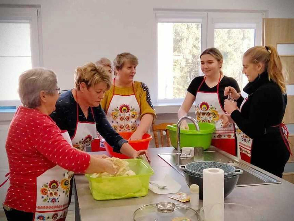 Hrubieszów: Międzypokoleniowy Tłusty Czwartek [ZDJĘCIA]