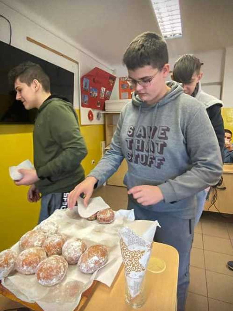 Hrubieszów: Międzypokoleniowy Tłusty Czwartek [ZDJĘCIA]