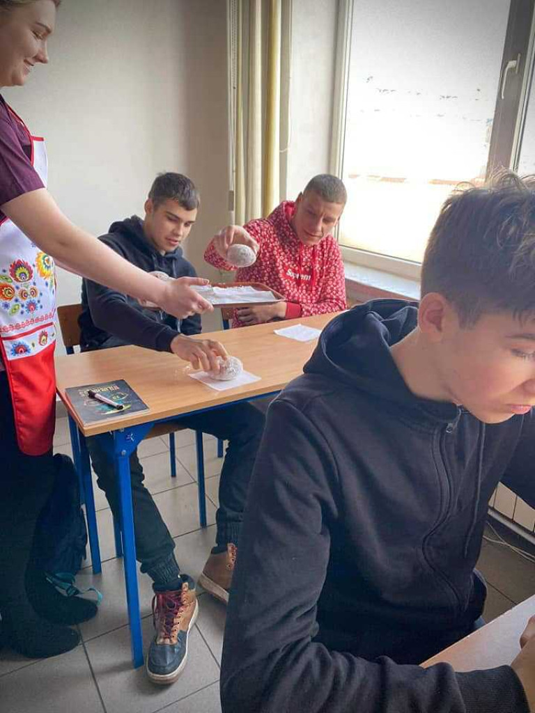 Hrubieszów: Międzypokoleniowy Tłusty Czwartek [ZDJĘCIA]