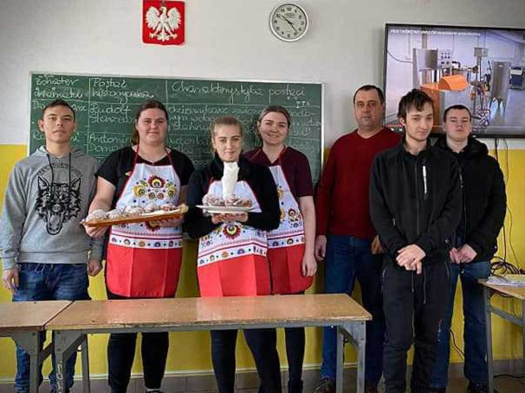 Hrubieszów: Międzypokoleniowy Tłusty Czwartek [ZDJĘCIA]