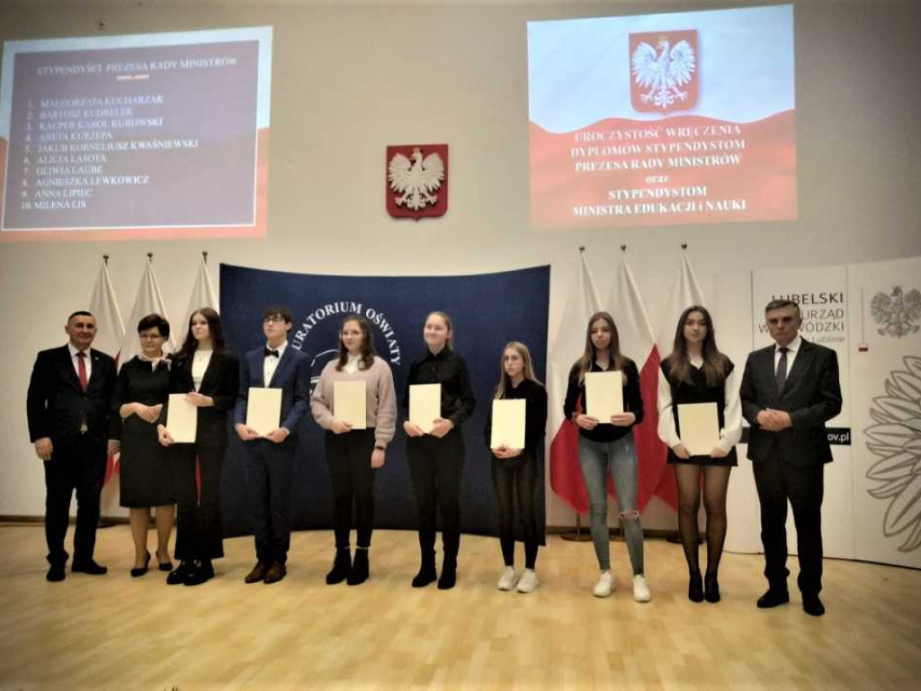 Hrubieszów: Oliwia i Marta stypendystkami Prezesa Rady Ministrów [ZDJĘCIA]