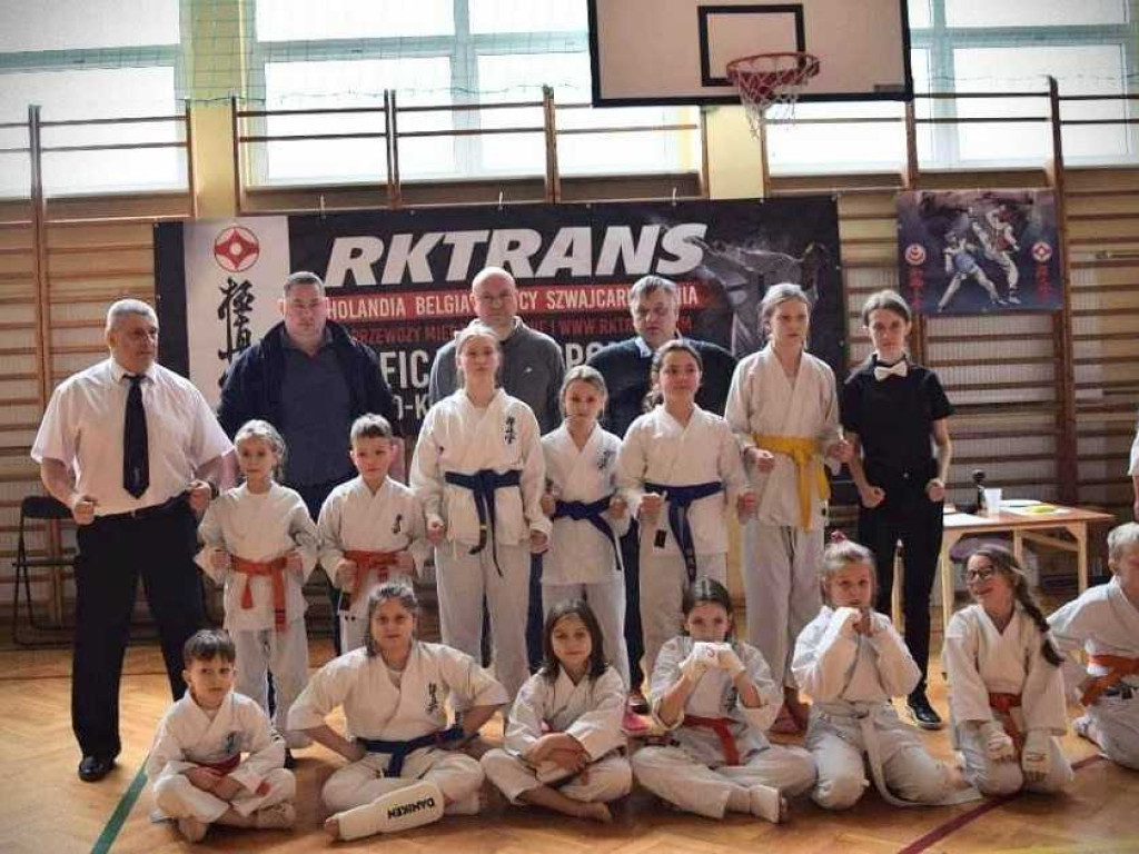 Medale hrubieszowskich karateków [ZDJĘCIA]