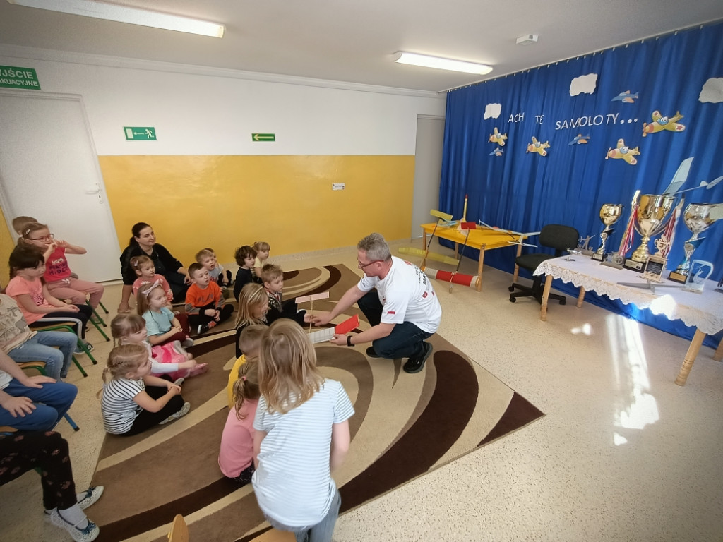 Hrubieszów: Spotkanie przedszkolaków z Leszkiem Kryszczukiem [ZDJĘCIA]