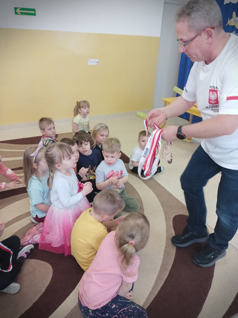 Hrubieszów: Spotkanie przedszkolaków z Leszkiem Kryszczukiem [ZDJĘCIA]