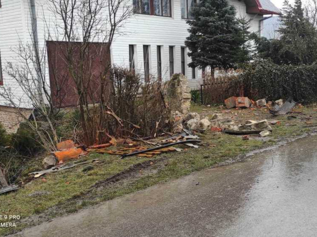 Wypadek i dachowanie w Mołodiatyczach [ZDJĘCIA]