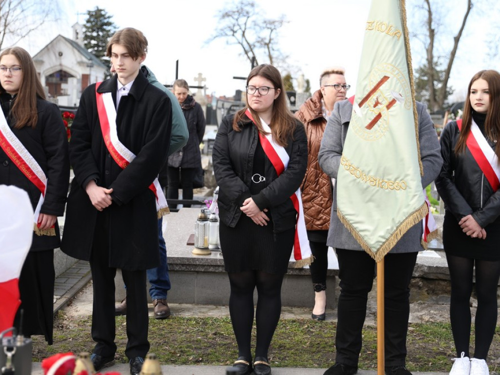 Hrubieszów: Oddano hołd zamordowanym kolejarzom [ZDJĘCIA]