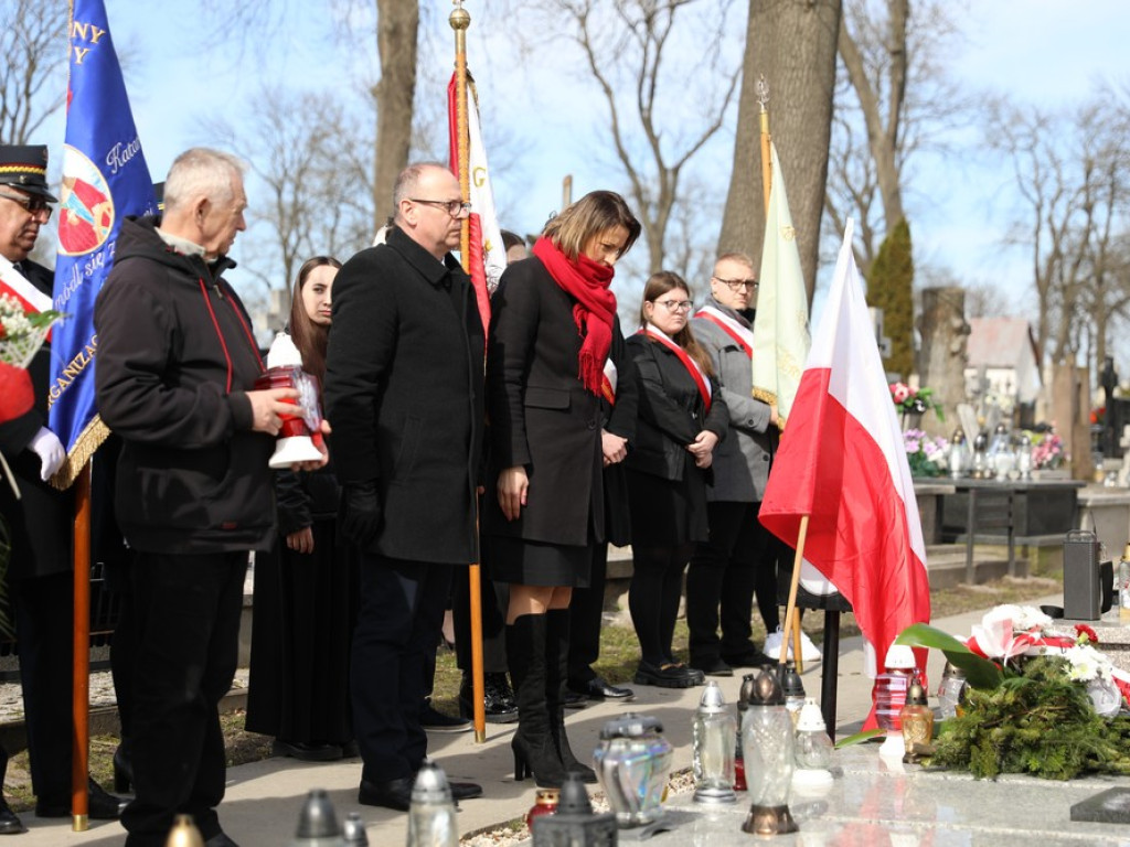 Hrubieszów: Oddano hołd zamordowanym kolejarzom [ZDJĘCIA]