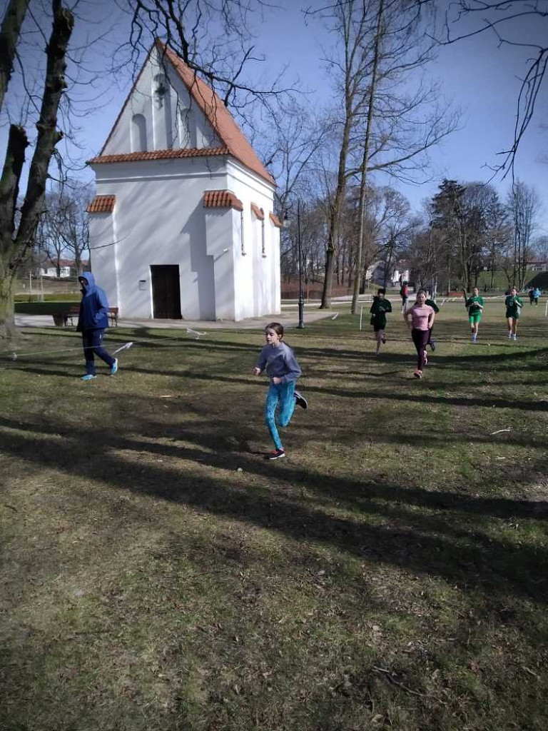 Sześć medali i III miejsce drużynowo Unii Hrubieszów w Mistrzostwach Województwa w Biegach Przełajowych [ZDJĘCIA]